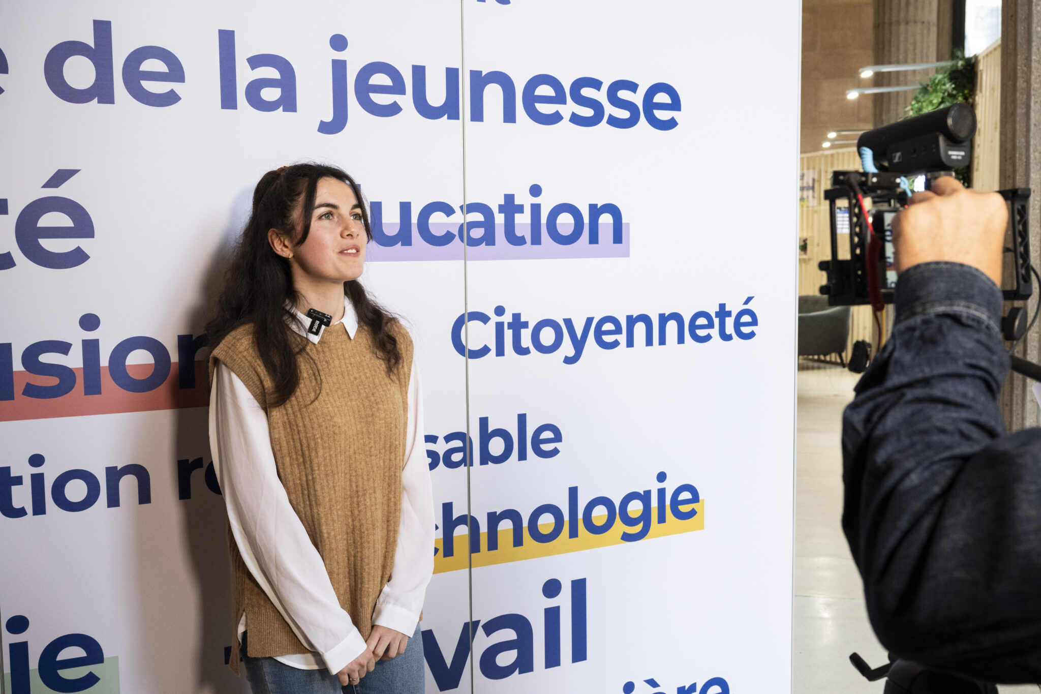 France, Paris, 2023-12-14 - Youth Parliament Day at the Economic and Social Council: 170 young people meet to express their expectations, desires and commitments. Photograph by Mary Lou Mauricio / Hans Lucas.
France, Paris, 2023-12-14 - Journée du parlement des jeunes au Conseil Economique et social : 170 jeunes se réunissent pour exprimer leurs attentes, leurs envies et leurs engagements. Photographie de Mary Lou Mauricio / Hans Lucas,.
